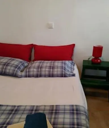 κοντύλι - σπίτι στη χώρα, με θέα το κάστρο سكيروس