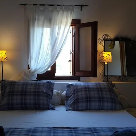 κοντύλι - σπίτι στη χώρα, με θέα το κάστρο * سكيروس