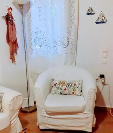 κοντύλι - σπίτι στη χώρα, με θέα το κάστρο * سكيروس