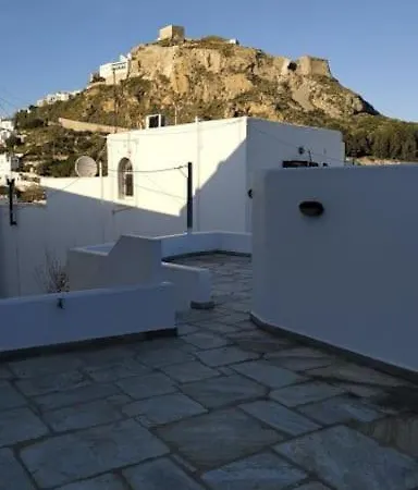 κοντύλι - σπίτι στη χώρα, με θέα το κάστρο