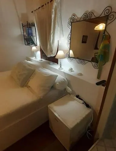 κοντύλι - σπίτι στη χώρα, με θέα το κάστρο 別荘