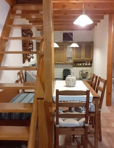 別荘 κοντύλι - σπίτι στη χώρα, με θέα το κάστρο *