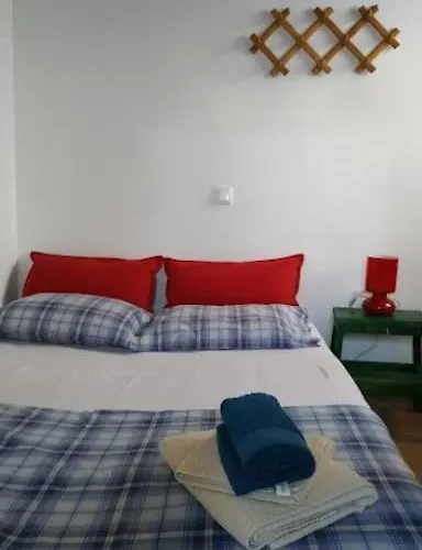 κοντύλι - σπίτι στη χώρα, με θέα το κάστρο