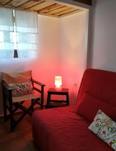 κοντύλι - σπίτι στη χώρα, με θέα το κάστρο *